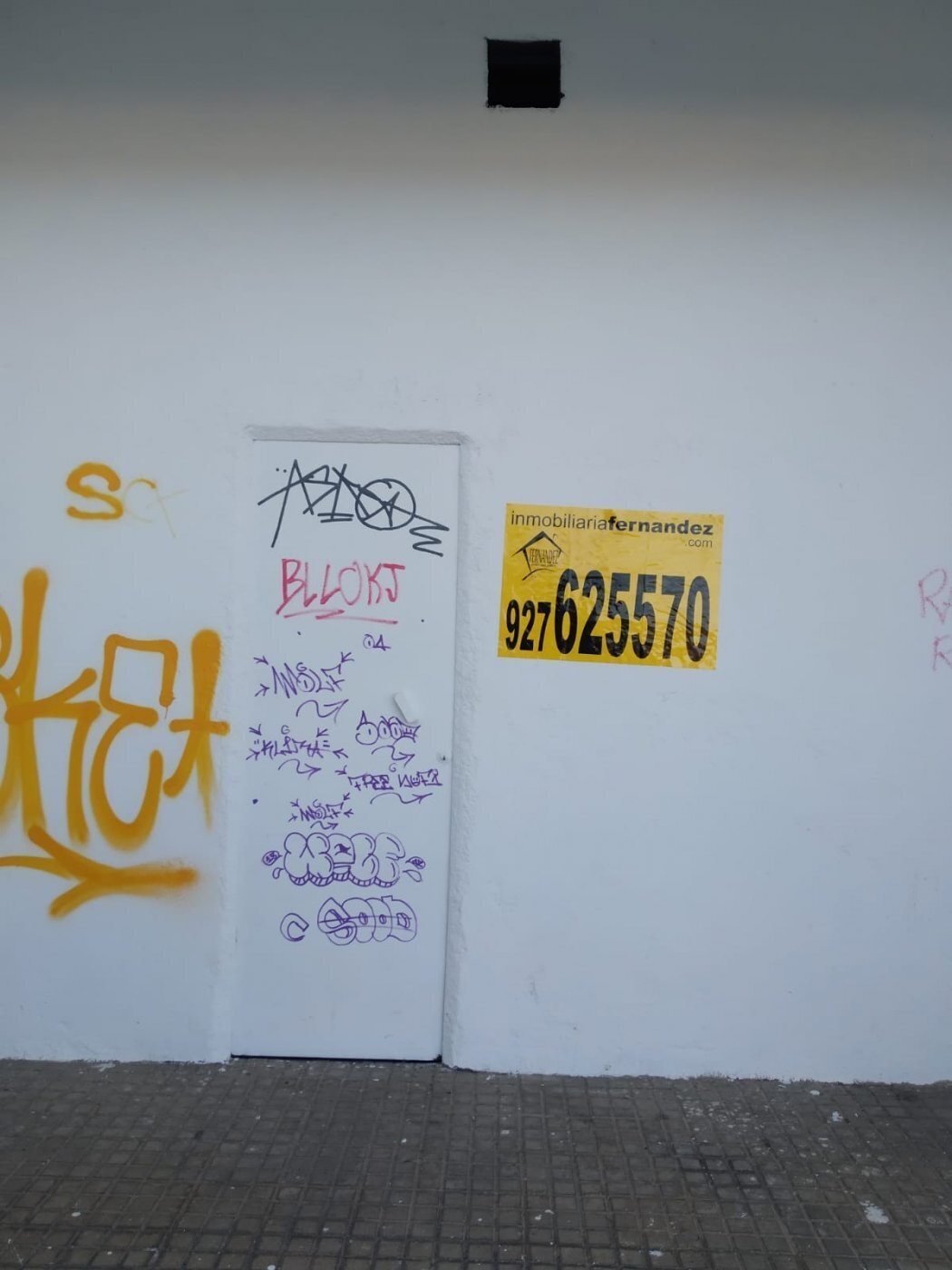 Local commercial dans Cáceres, Cáceres à louer Photo de l’immeuble– Image 1 sur 2