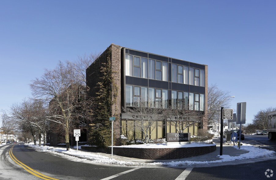 1 Elm Sq, Andover, MA à vendre - Photo principale – Image 1 sur 30