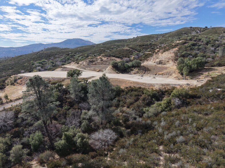 49551 Bay Leaf ln, Oakhurst, CA à vendre - Photo de l’immeuble – Image 2 sur 19