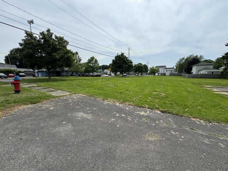 75-83 W Utica St, Oswego, NY à vendre - Photo de l’immeuble – Image 2 sur 8
