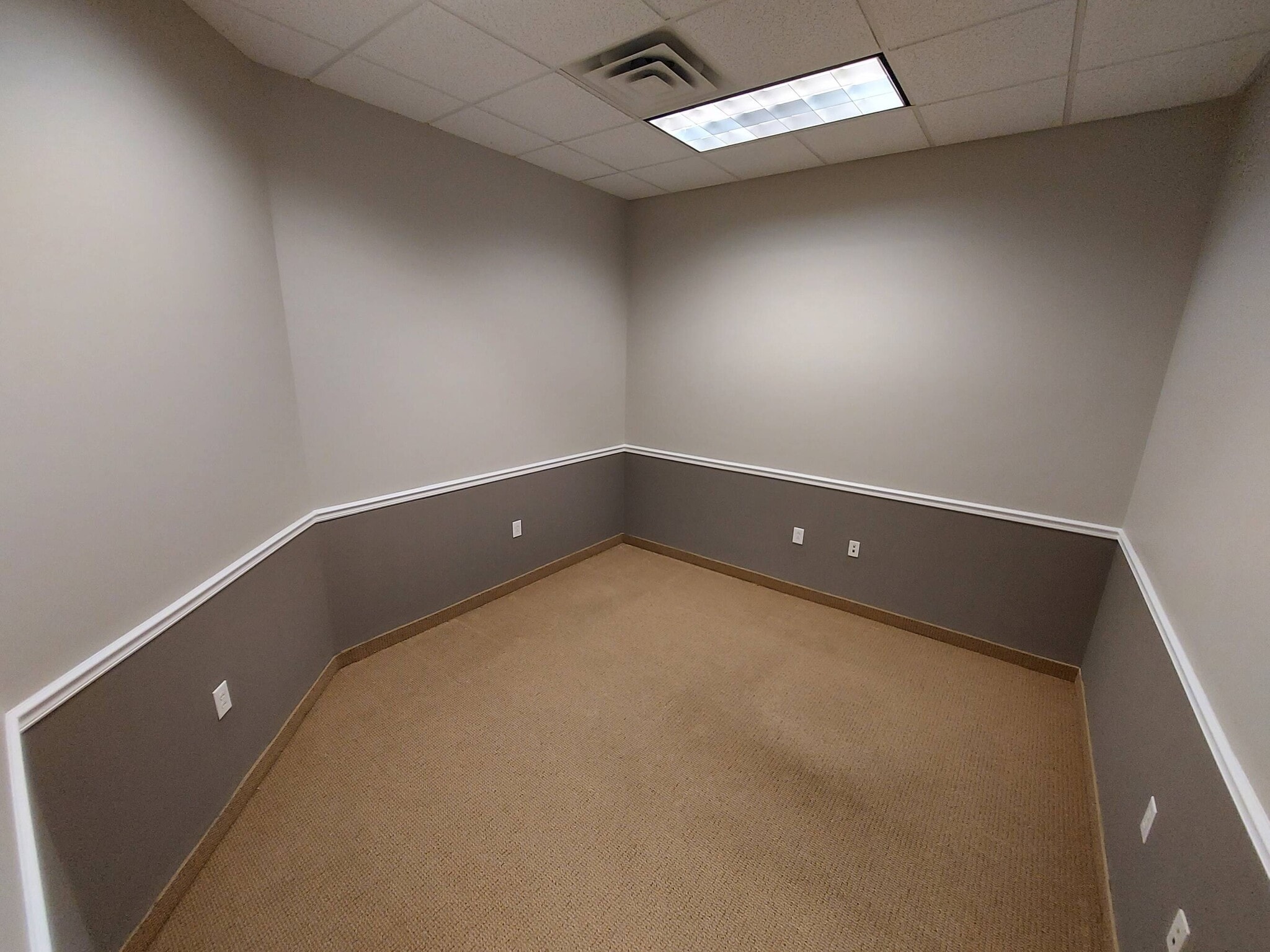 4210 N Roxboro Rd, Durham, NC à louer Photo intérieure– Image 1 sur 1