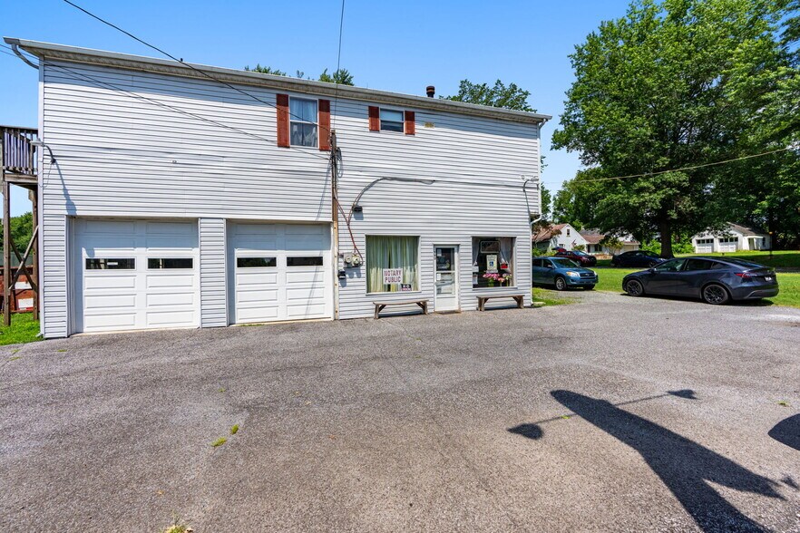 993 S Hanover St, Pottstown, PA à vendre - Photo de l’immeuble – Image 2 sur 38
