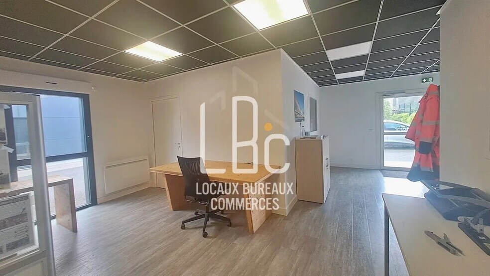 Bureau dans Haute-Goulaine à louer - Photo de l’immeuble – Image 3 sur 8