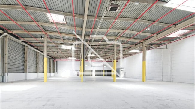 Plus de détails pour Industriel/Logistique à louer