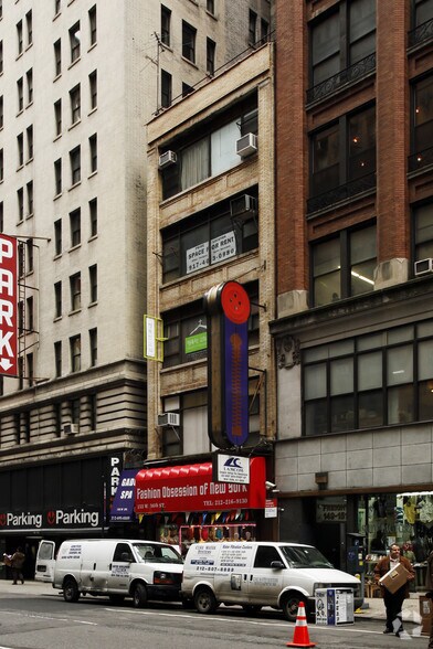 153 W 36th St, New York, NY à louer - Photo principale – Image 1 sur 10