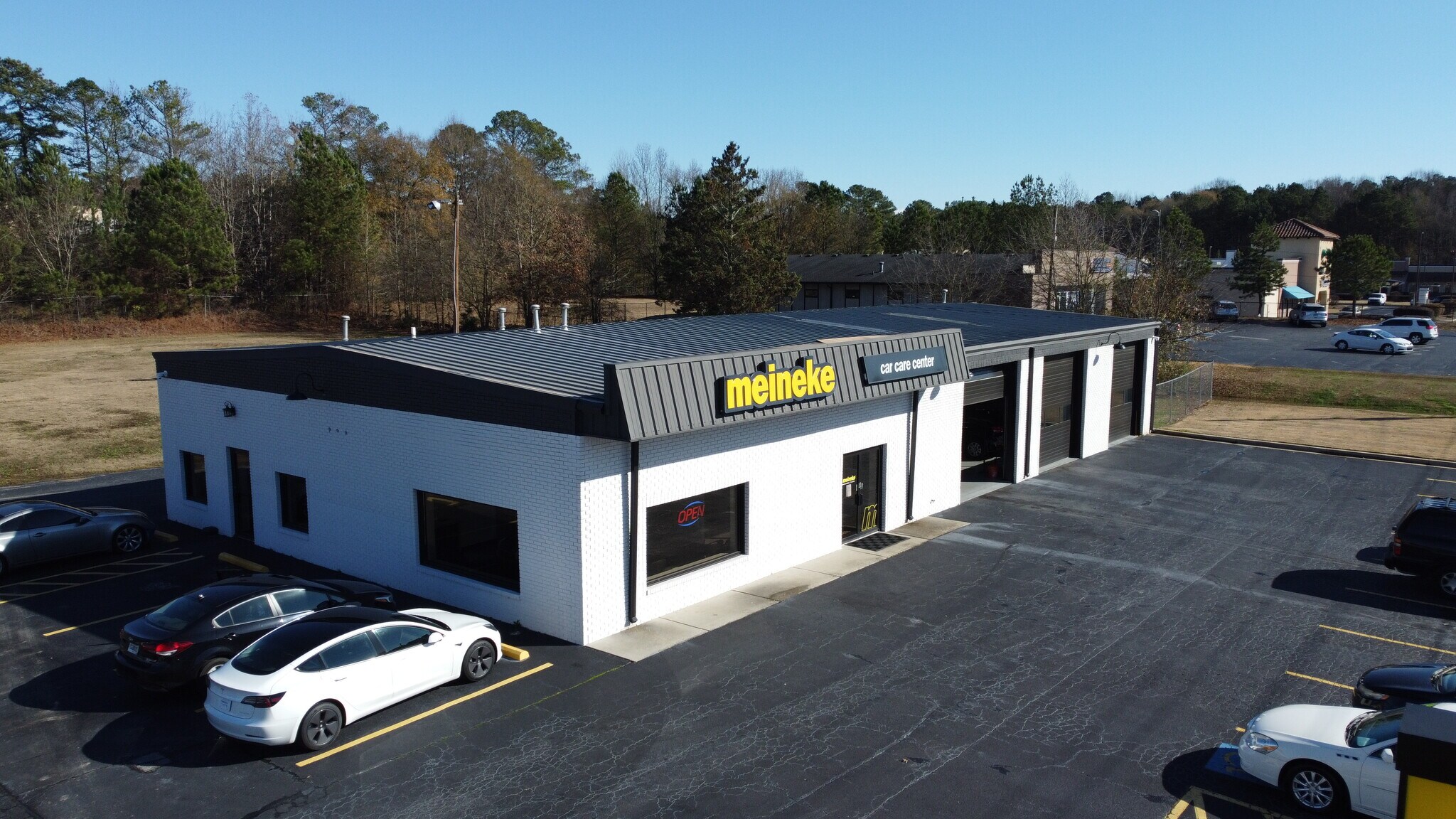 686 Grayson Hwy, Lawrenceville, GA à louer Photo principale– Image 1 sur 13