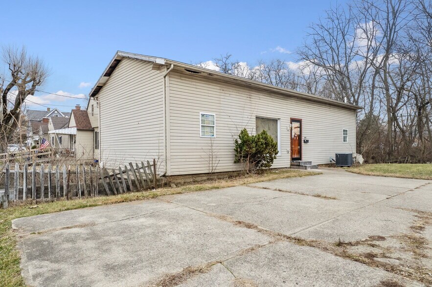 239 W Locust St, Wilmington, OH à vendre - Photo de l’immeuble – Image 3 sur 11