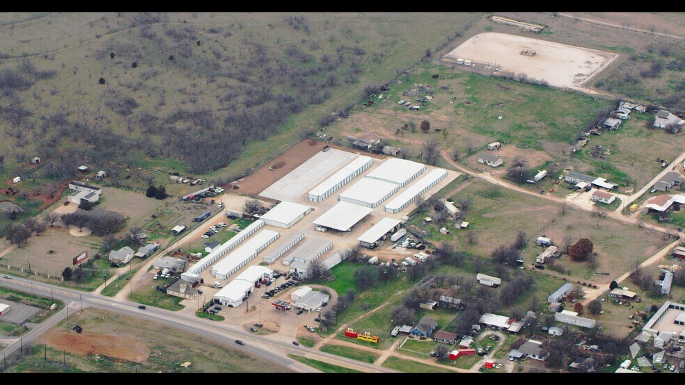 1908 Farm to Market Rd, Crowley, TX à louer - Vidéo aérienne – Image 2 sur 14