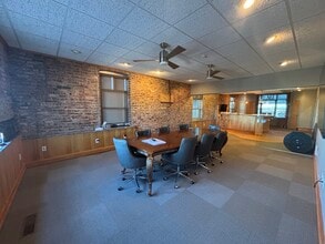 803 N Trade St, Winston-Salem, NC à louer Photo intérieure– Image 2 sur 5