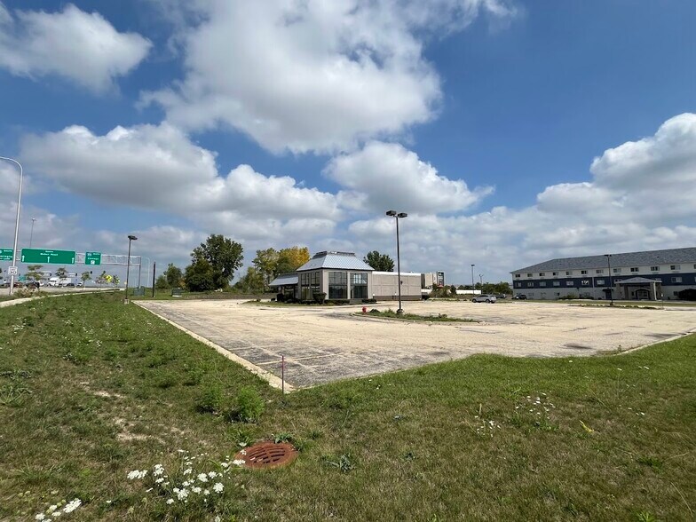 1290 W Normantown Rd, Romeoville, IL à louer - Photo de l’immeuble – Image 2 sur 25