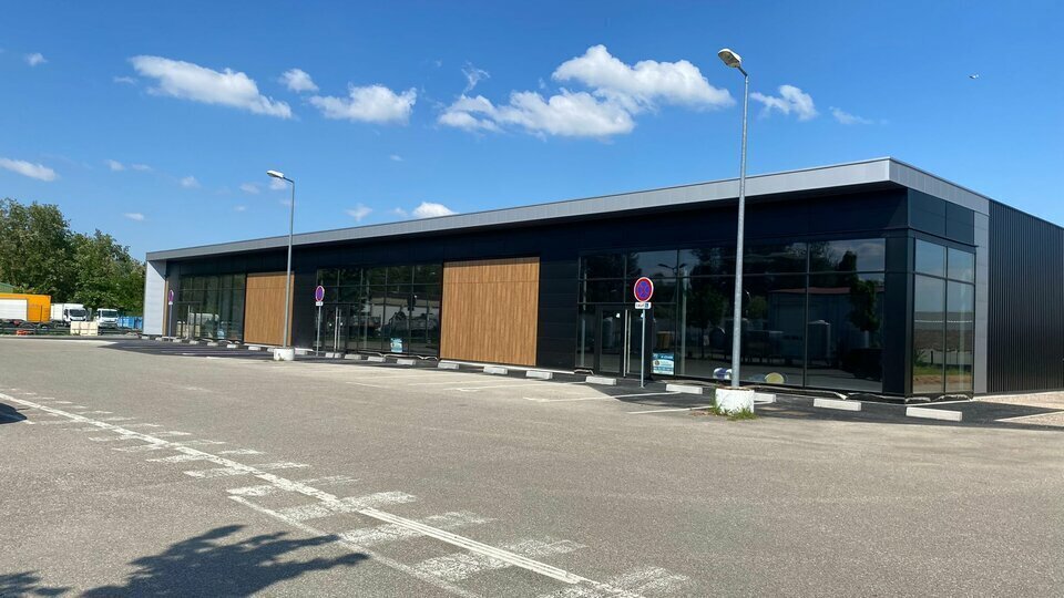Local commercial dans Bennwihr à louer Photo de l’immeuble– Image 1 sur 7