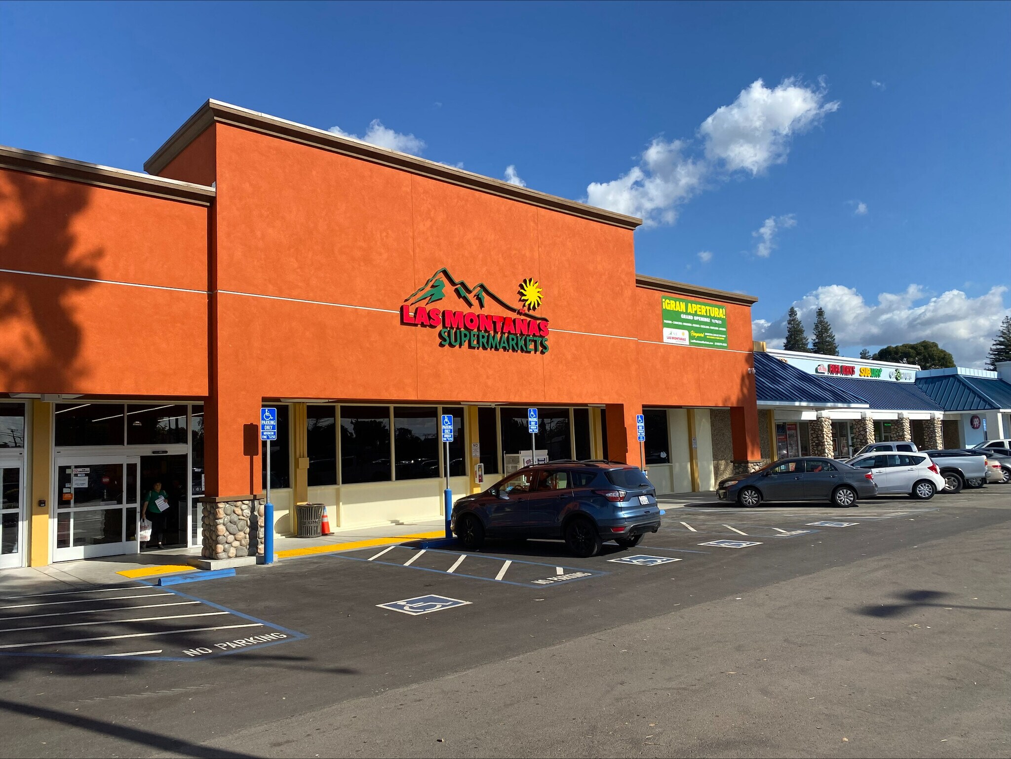 20800-20966 Mission Blvd, Hayward, CA à louer Photo de l’immeuble– Image 1 sur 7