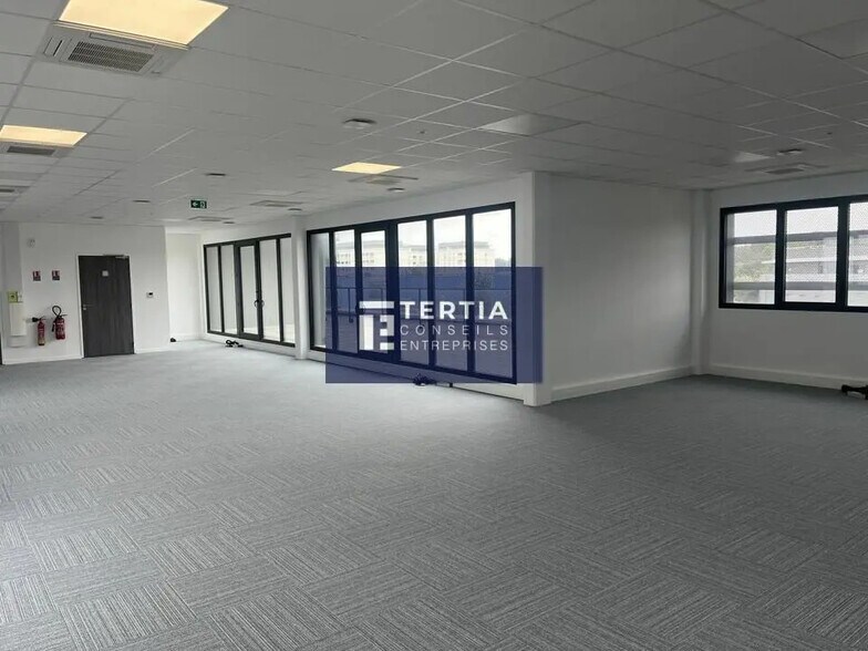 Bureau dans Montpellier à louer - Photo de l’immeuble – Image 1 sur 8