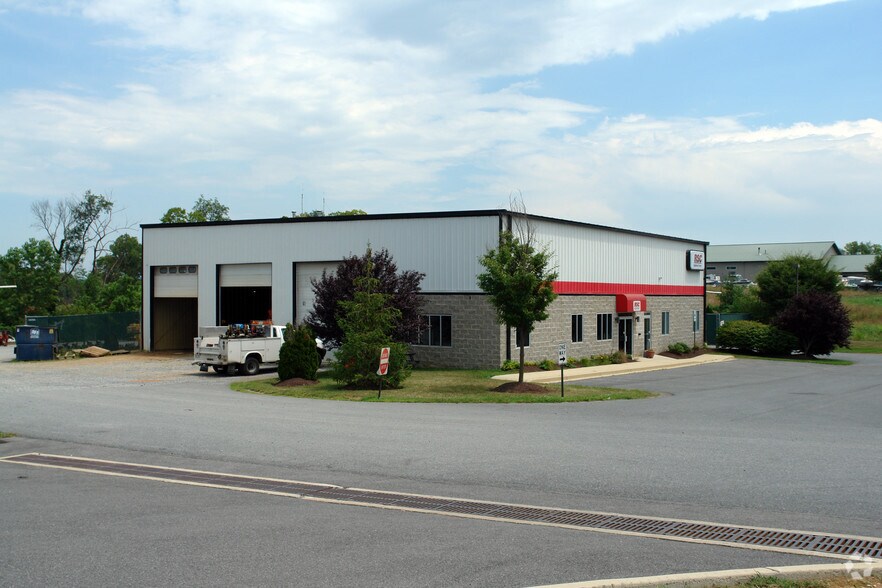 4622 Wedgewood Blvd, Frederick, MD à louer - Photo de l’immeuble – Image 2 sur 6