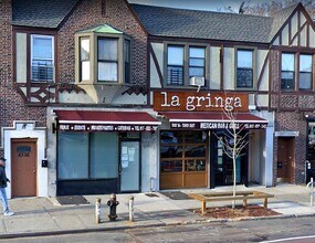 6334-6336 Woodhaven Blvd, Rego Park, NY à louer Photo de l’immeuble– Image 1 sur 2