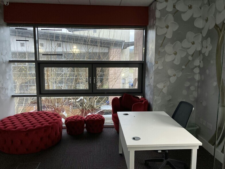 1410 Centre Park Sq, Warrington à vendre - Photo de l’immeuble – Image 3 sur 6