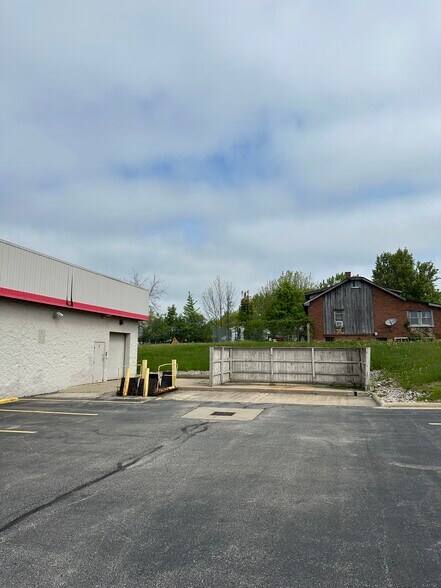 976 W 4th St, Mansfield, OH à louer - Photo de l’immeuble – Image 2 sur 11