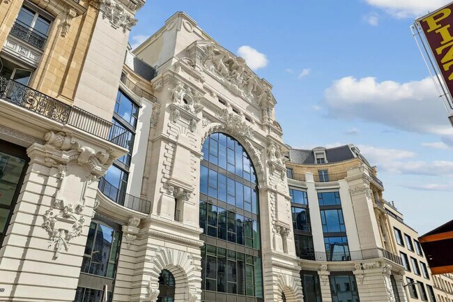 Plus de détails pour 22 Rue De Clignancourt, Paris - Bureau à louer