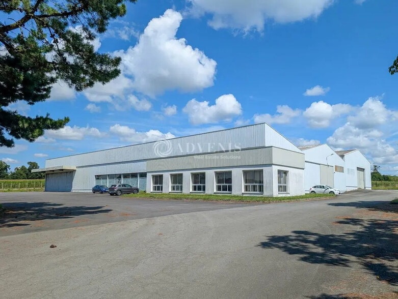 Industriel/Logistique dans Meillac à louer - Photo de l’immeuble – Image 2 sur 13
