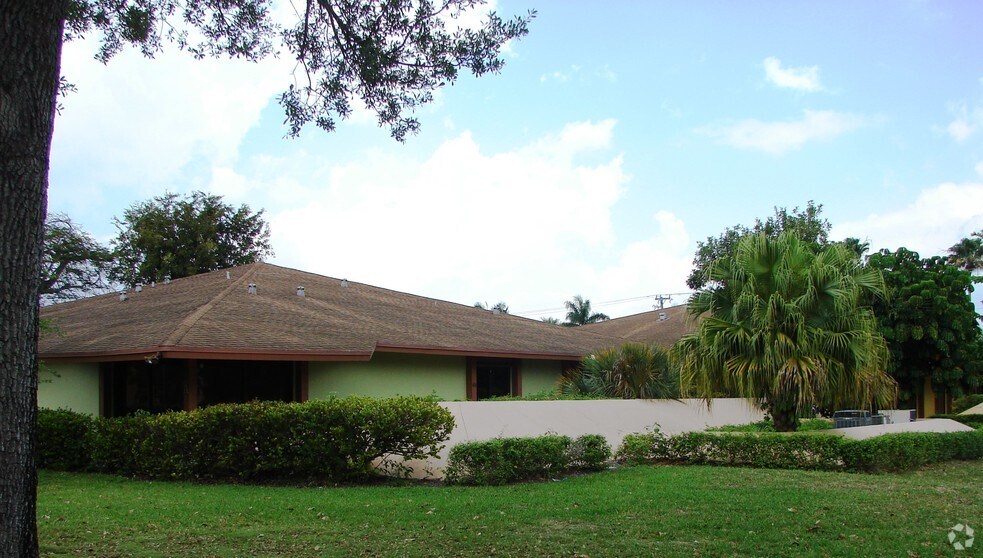 8525 SW 92nd St, Miami, FL à vendre - Photo de l’immeuble – Image 2 sur 14
