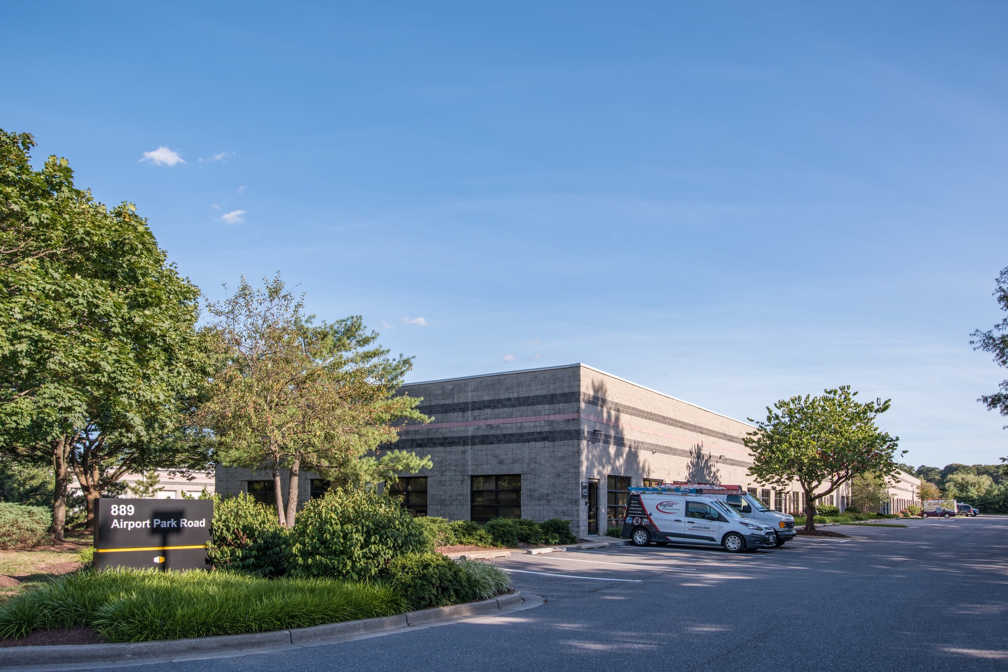 910 Cromwell Park Dr, Glen Burnie, MD à louer Photo de l’immeuble– Image 1 sur 2
