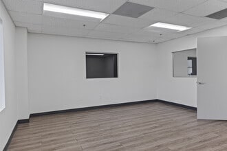 7950-7966 NW 14th St, Miami, FL à louer Photo intérieure– Image 2 sur 20
