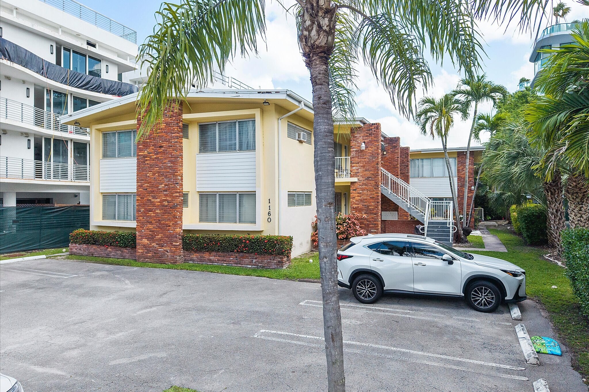 1160 100th St, Bay Harbor Islands, FL à vendre Photo de l’immeuble– Image 1 sur 27