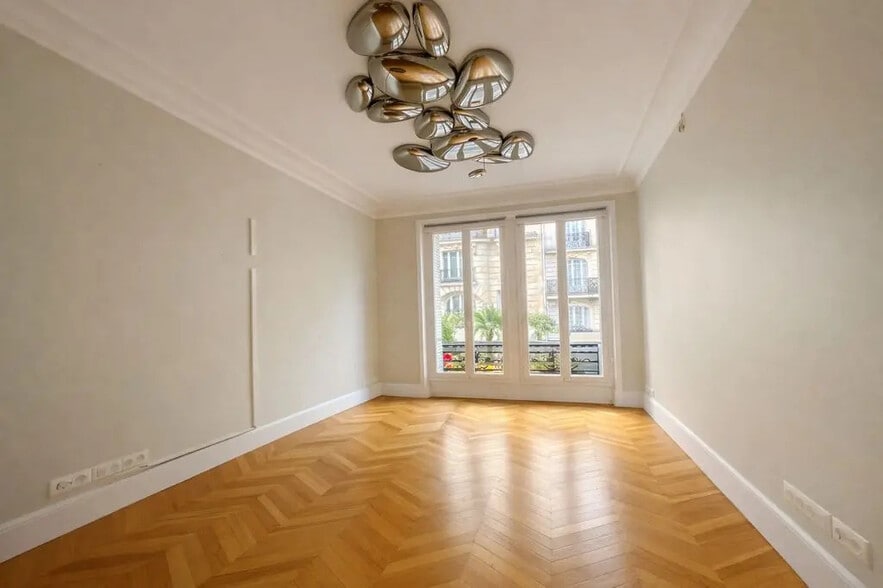 5 Rue Du Renard, Paris à louer - Photo de l’immeuble – Image 2 sur 8