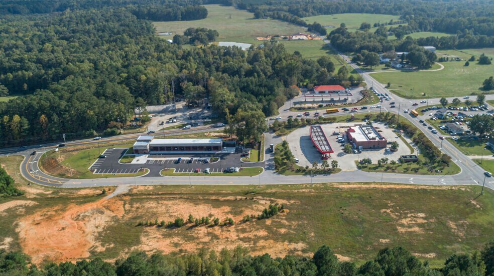 131 Cornwallis Commons Dr, Clayton, NC à vendre - Photo de l’immeuble – Image 3 sur 5