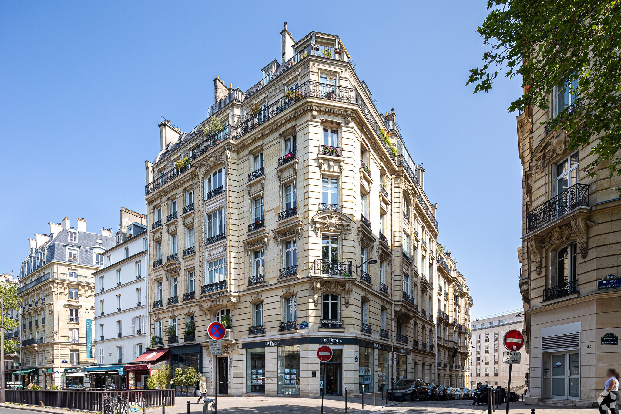Immeuble residentiel dans Paris à vendre Photo principale– Image 1 sur 3