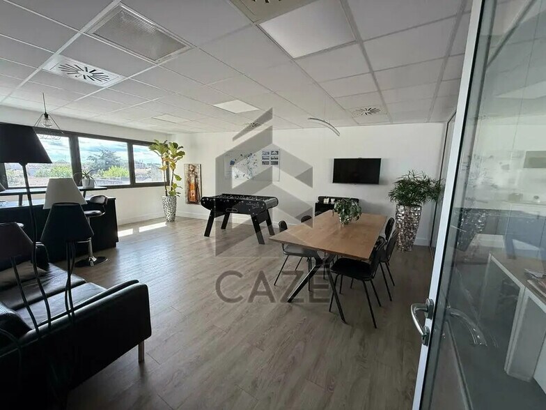 Bureau dans Bordeaux à louer - Photo de l’immeuble – Image 1 sur 6