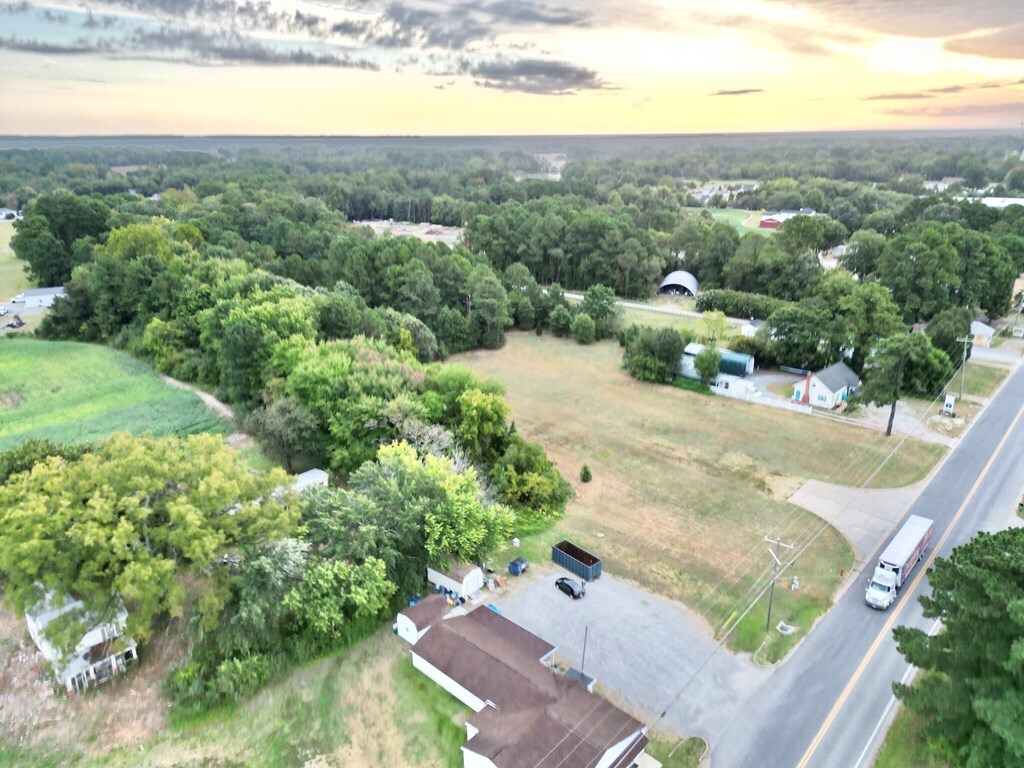 16445 General Puller Hwy, Deltaville, VA à vendre Photo de l’immeuble– Image 1 sur 7