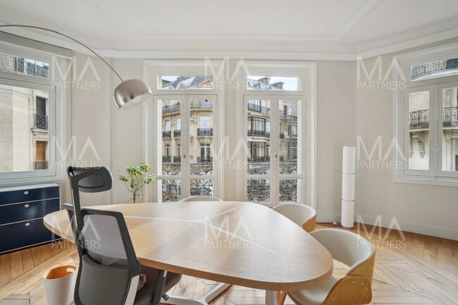 Plus de détails pour 14 Rue Clément Marot, Paris - Bureau à vendre