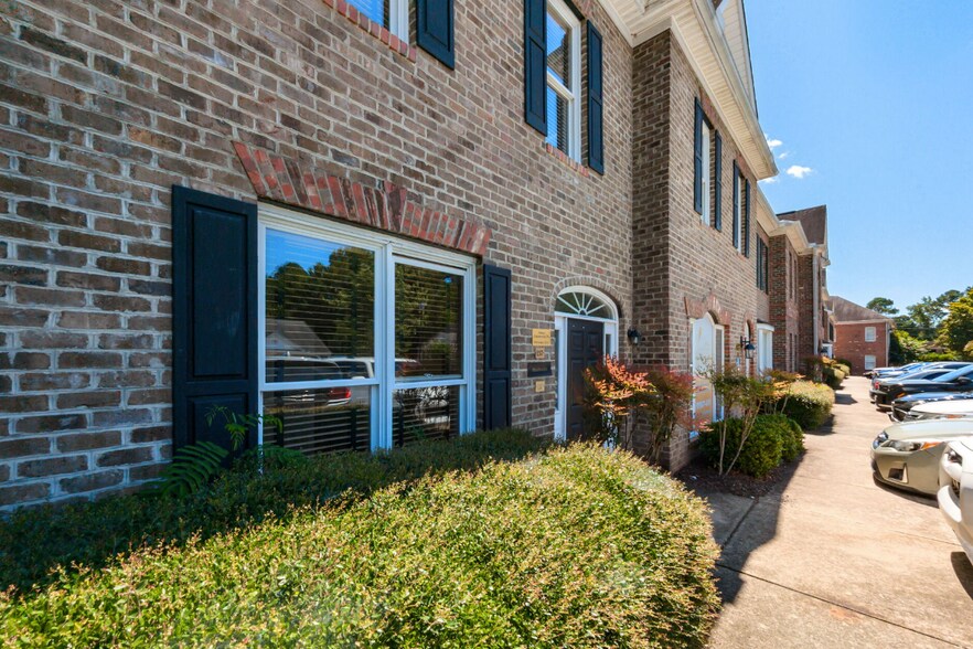 312 W Millbrook Rd, Raleigh, NC à vendre - Photo de l’immeuble – Image 2 sur 14