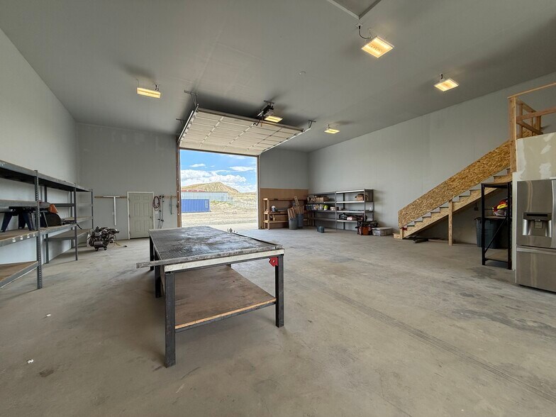11 Industry Loop, East Helena, MT à louer - Photo de l’immeuble – Image 3 sur 21