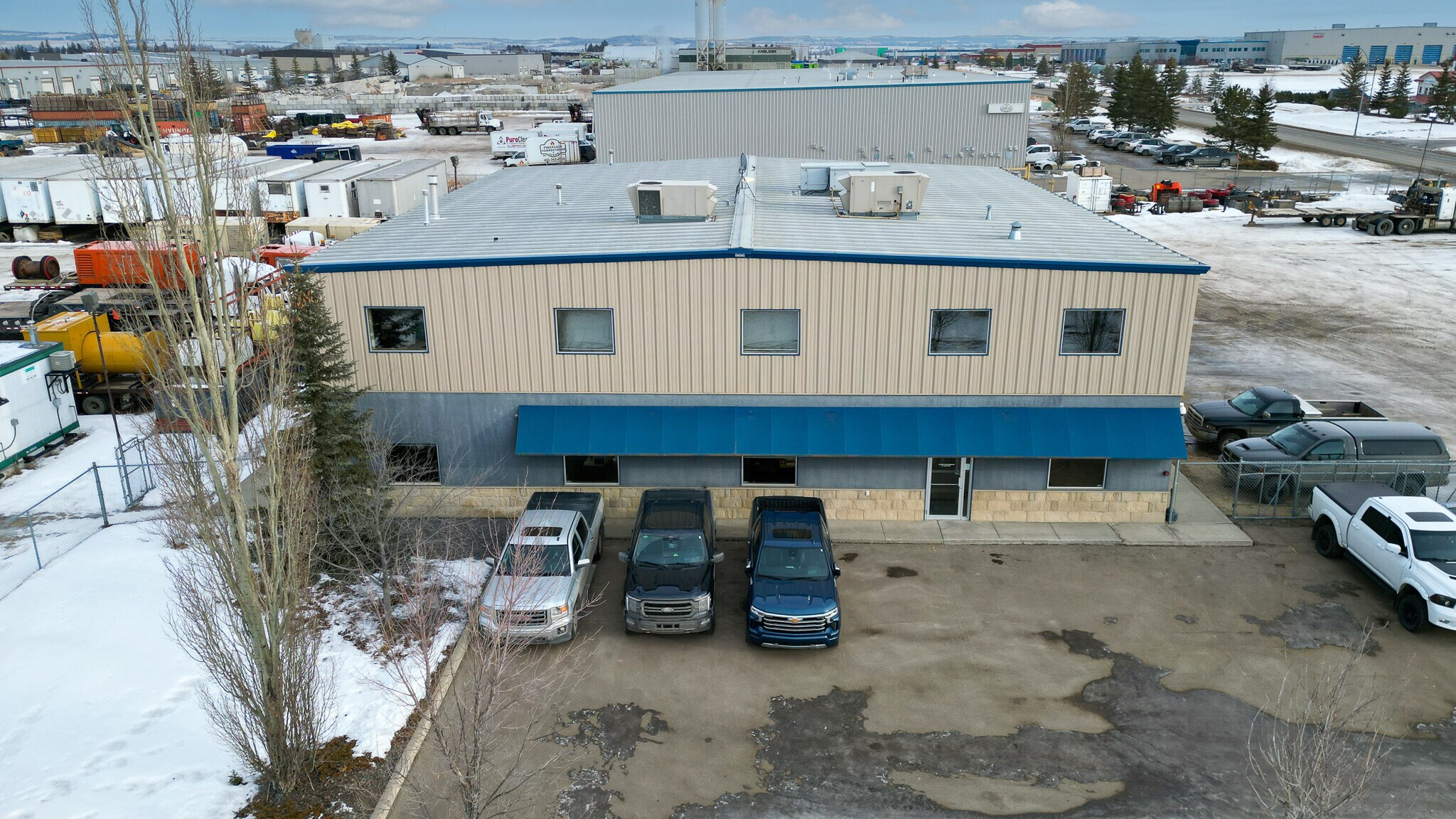 135 & 141 Clearmile Avenue, Red Deer County, AB à vendre Photo principale– Image 1 sur 41