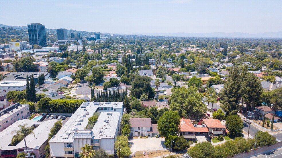 4747 Orion Ave, Sherman Oaks, CA à vendre - Photo de l’immeuble – Image 3 sur 16