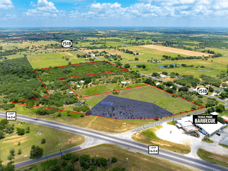 2717 E FM 1518 S, Saint Hedwig, TX à vendre - Photo de l’immeuble – Image 3 sur 7