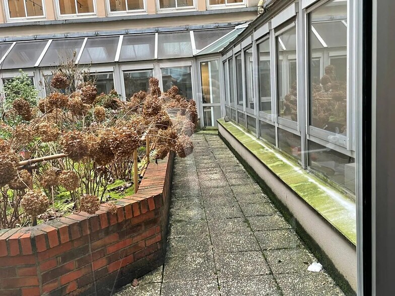 87-89 Rue La Boétie, Paris à louer - Photo de l’immeuble – Image 3 sur 10