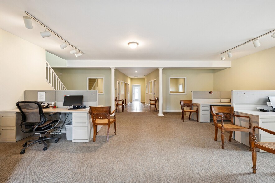 28 Cameron St, Southampton, NY à vendre - Photo intérieure – Image 2 sur 16