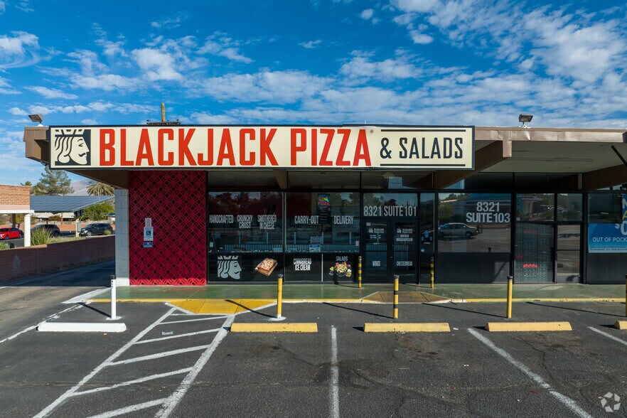 8321 E Broadway Blvd, Tucson, AZ à louer - Photo de l’immeuble – Image 3 sur 4
