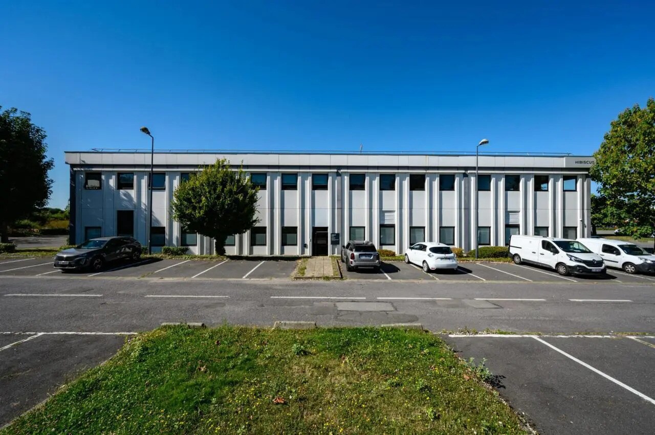 Local d’activités dans Villebon-sur-Yvette à louer Photo de l’immeuble– Image 1 sur 5