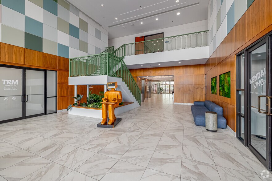 609 SW 8th St, Bentonville, AR à louer - Hall d’entrée – Image 2 sur 24