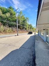 703 US-30, Imperial, PA à louer Photo de l’immeuble– Image 2 sur 32