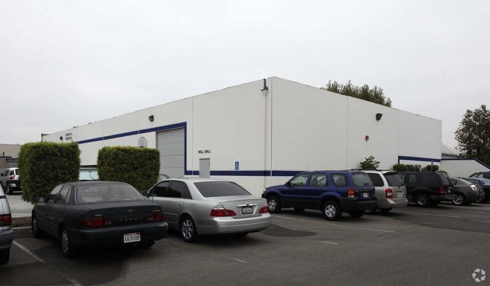 11621 Monarch St, Garden Grove, CA à louer - Photo de l’immeuble – Image 2 sur 3