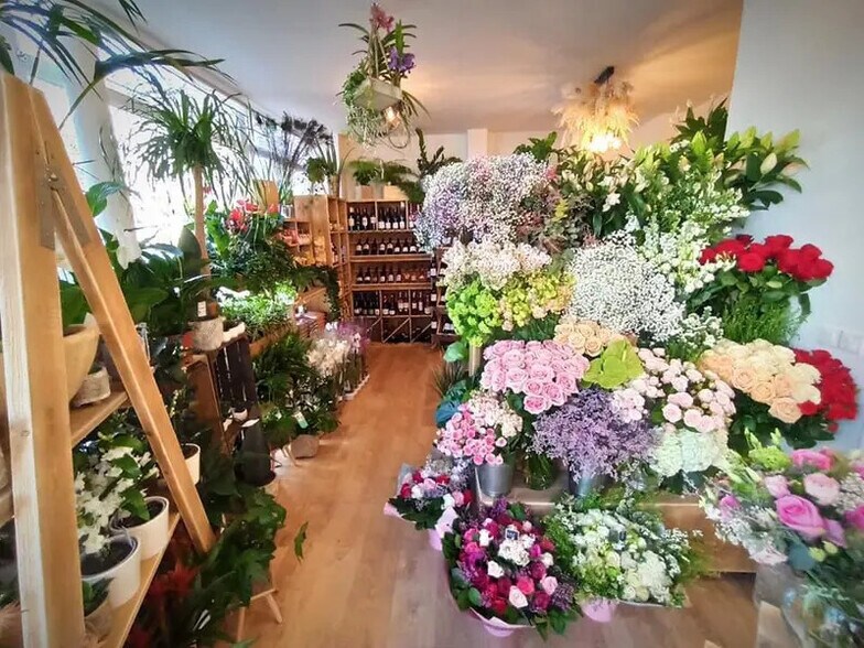 Local commercial dans La Garenne-Colombes à louer - Photo intérieure – Image 1 sur 1
