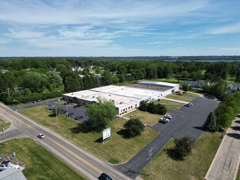 745 South St, Green Lake, WI à vendre - Photo de l’immeuble – Image 1 sur 17