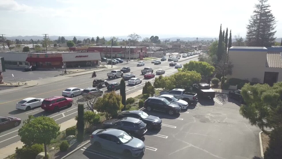 34366 Yucaipa Blvd, Yucaipa, CA à louer - Vidéo sur l’annonce professionnelle – Image 3 sur 26