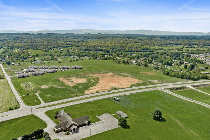 7425 W Andrew Johnson Hwy, Talbott, TN à vendre - Photo de l’immeuble – Image 3 sur 12
