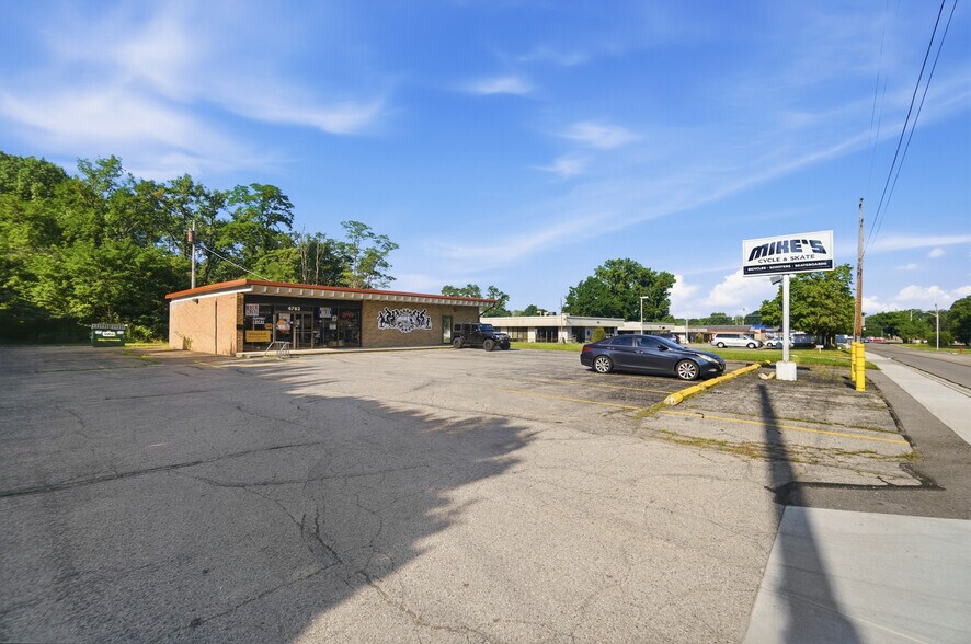 4782 Fishburg Rd, Dayton, OH à vendre - Photo de l’immeuble – Image 3 sur 26